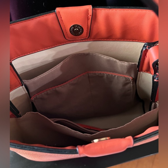 Jen & Co vegan leather peach purse nwot condition flawless - Picture 4 of 12